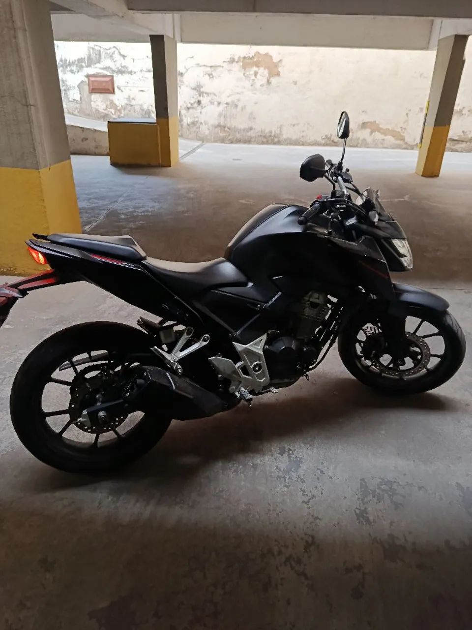 CB300 F 