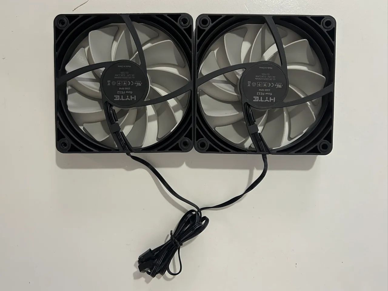 2x Ventoinha Hyte FLOW FE12 (Alta Performance) - Foto 2
