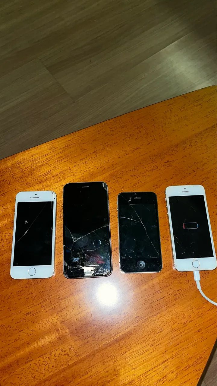 Lote de sucatas: 4 iPhones - Foto 2