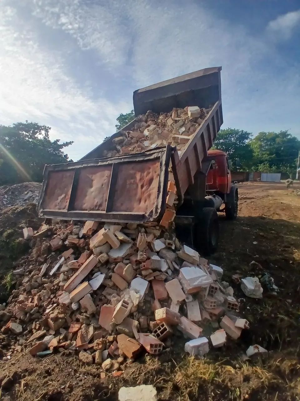 Retirada de entulho e venda de aterro 