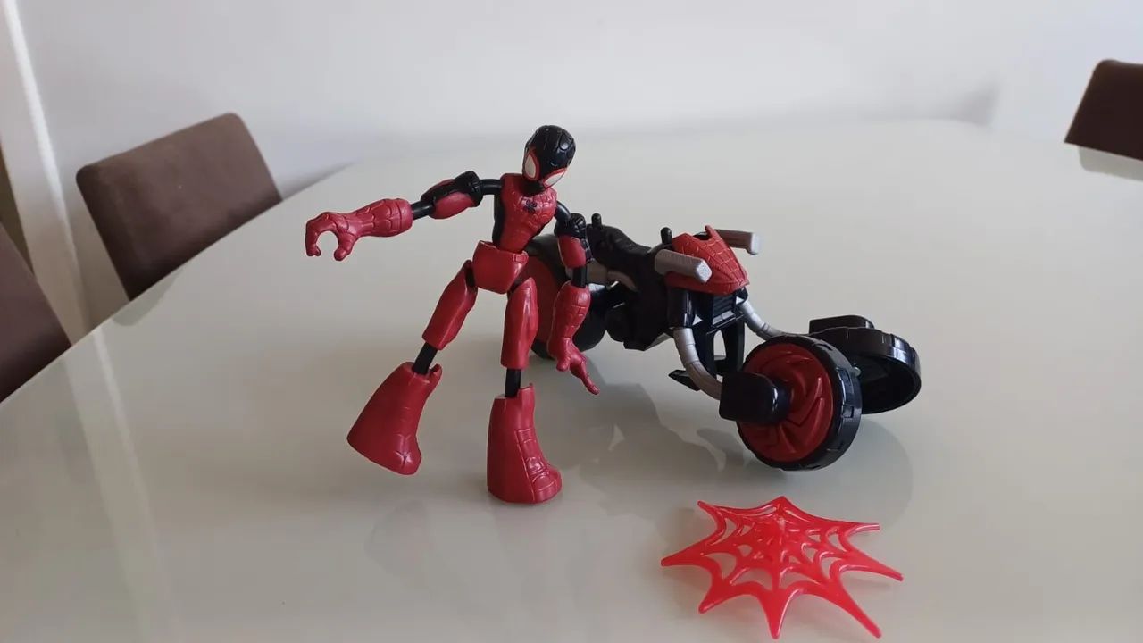 Marvel Bend and Flex Rider - Miles Morales Spider-Man com Veículo - Foto 2
