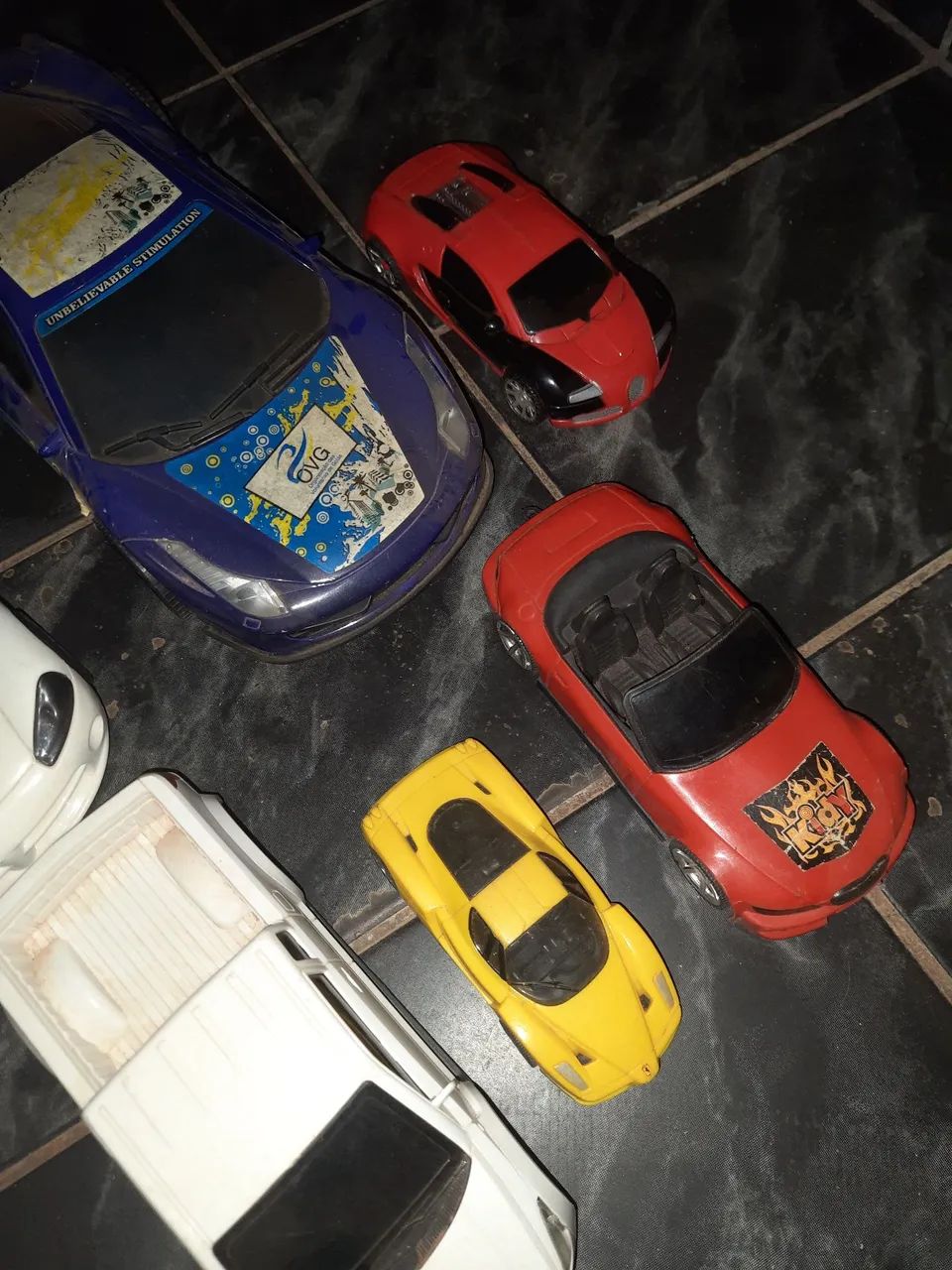 Kit com 8 carrinhos e um transformers  - Foto 2