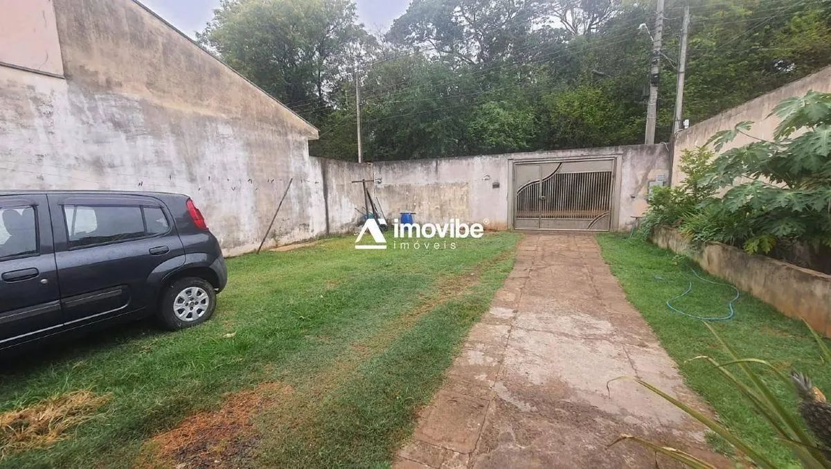 Casa Térrea com 2 Quartos e Suíte, sendo uma suíte, com 100m² Construídos, Excelente local - Foto 3
