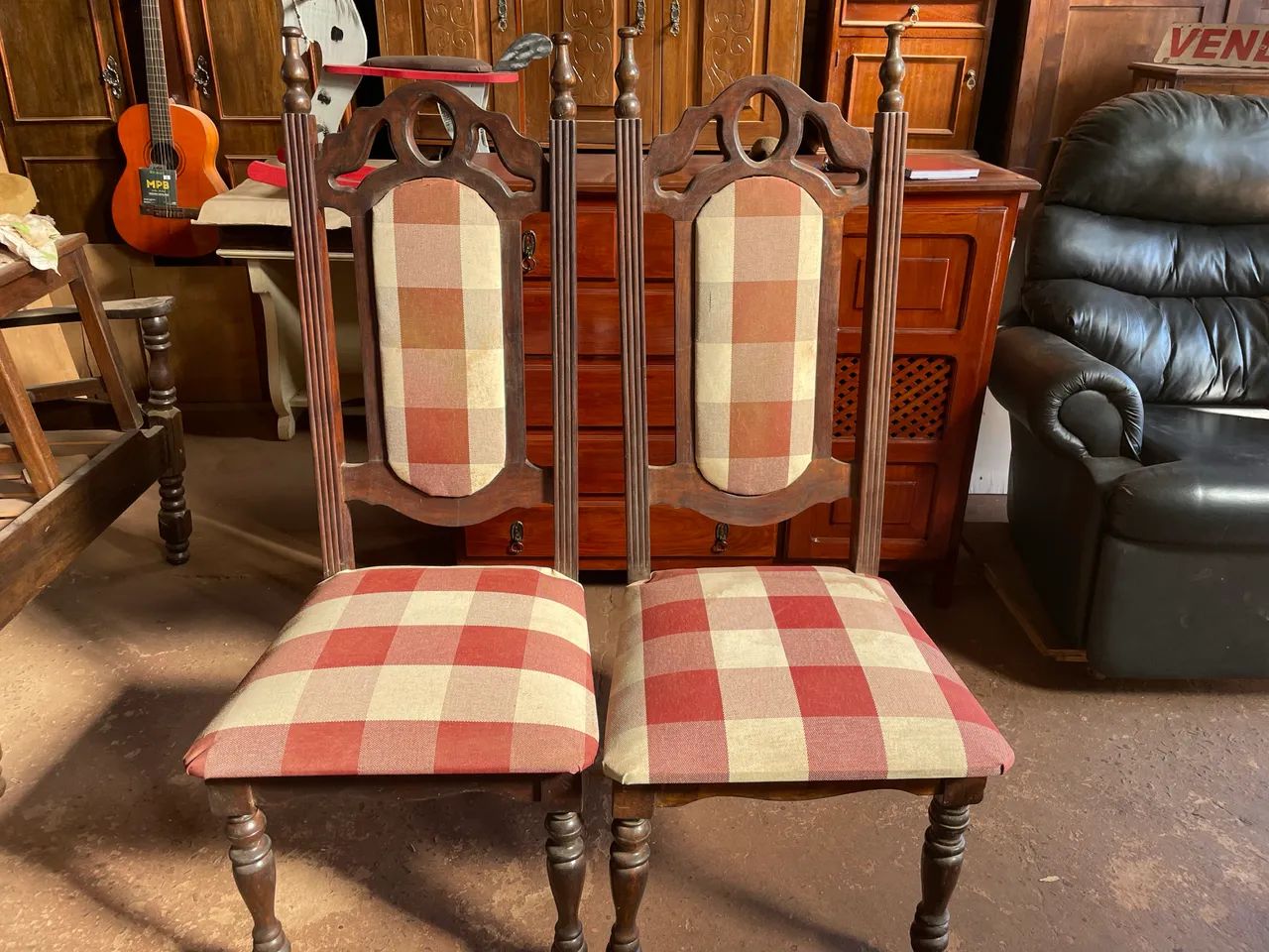 Cadeiras Antigas - Foto 5