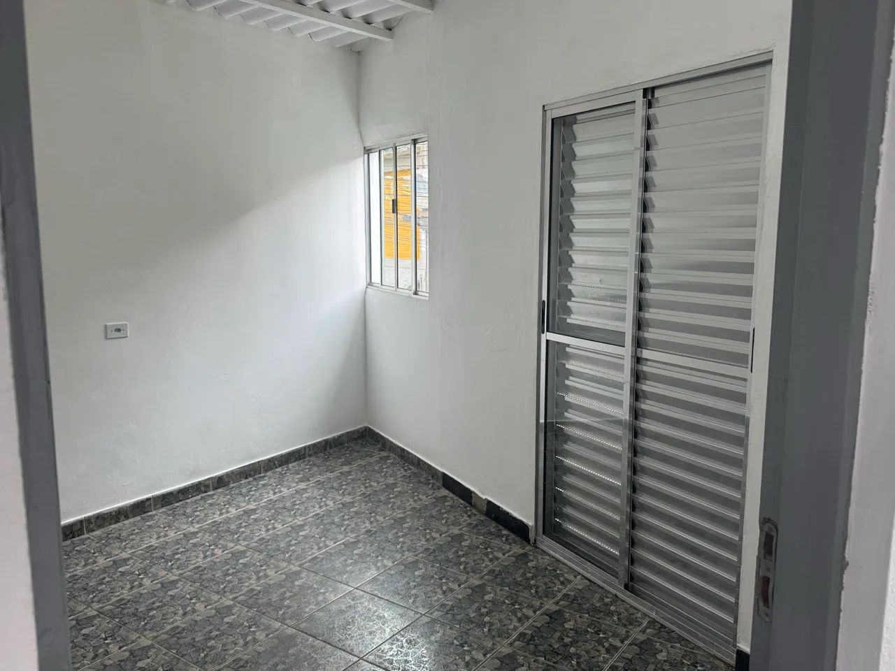 Alugo casa 3 cômodos  - Foto 3