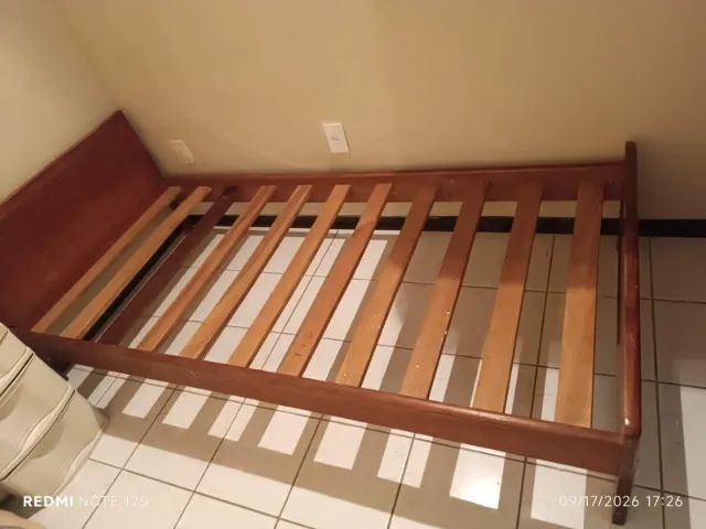 Cama de Solteiro Madeira Maciça 88x188 - Muito Conservada - Foto 2