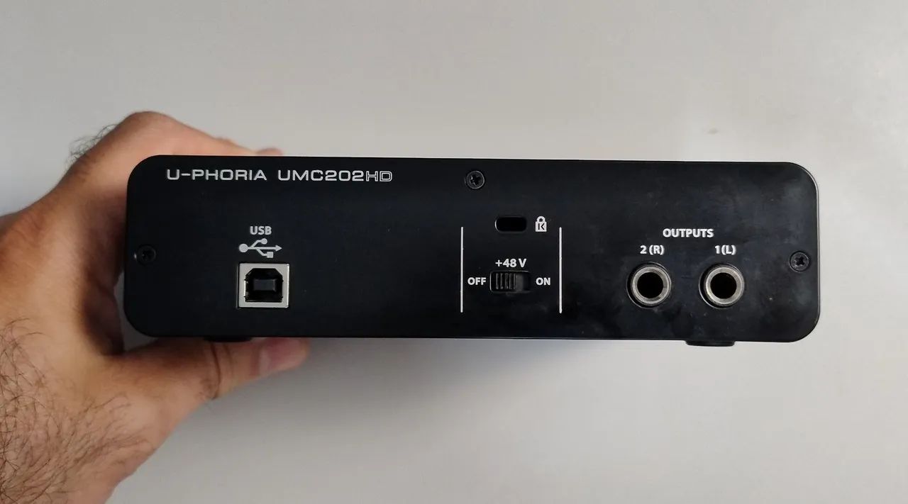 Interface de áudio Behringer UMC 202HD - Foto 3