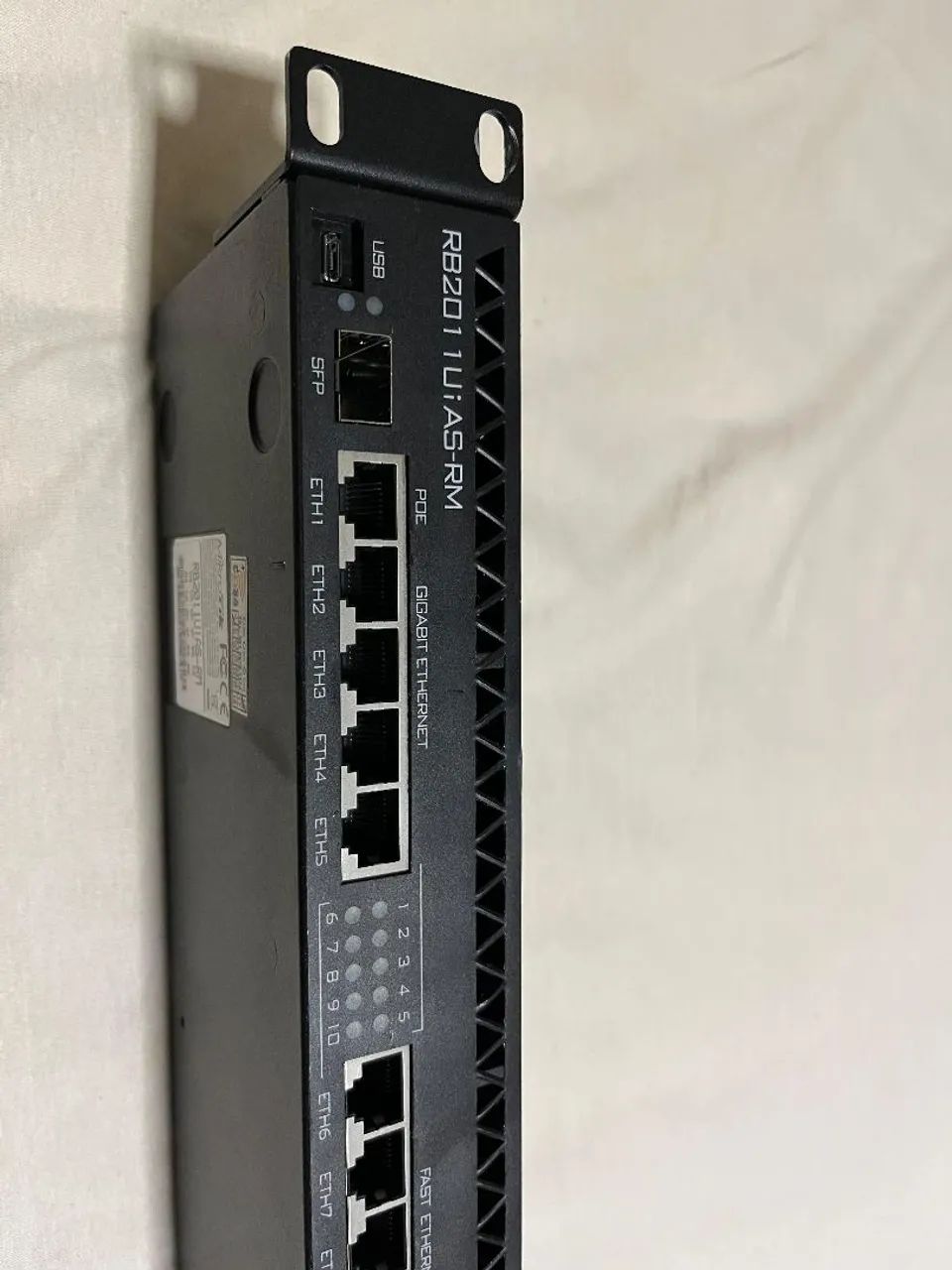 Mikrotik Routerboard 2011Ui AS / NOVO