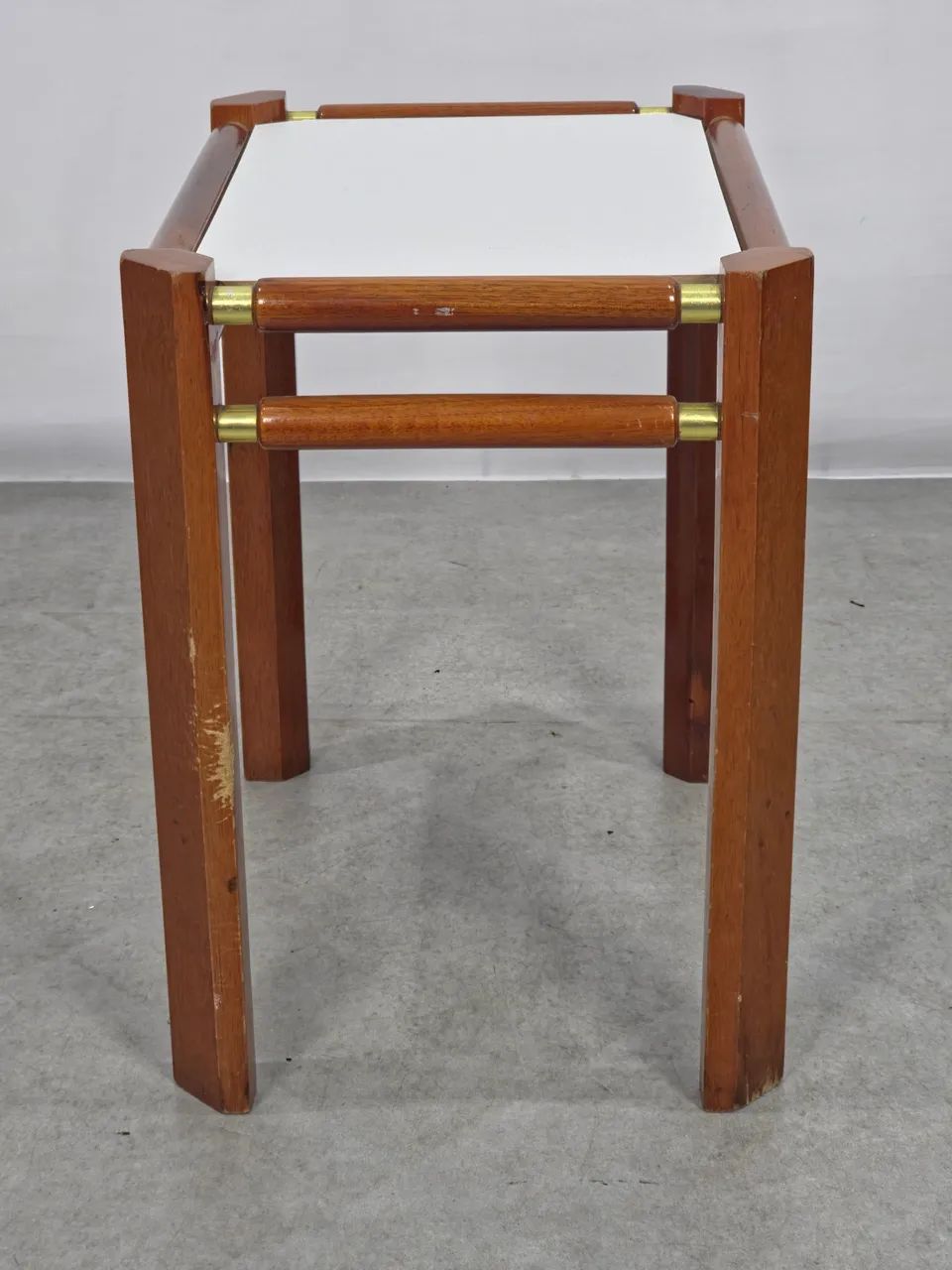 Mesa auxiliar vintage década de 70