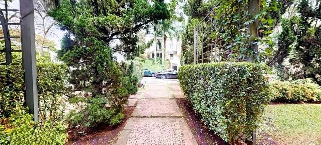 Casa com 5 Quartos à Venda, Vila Morumbi - São Paulo