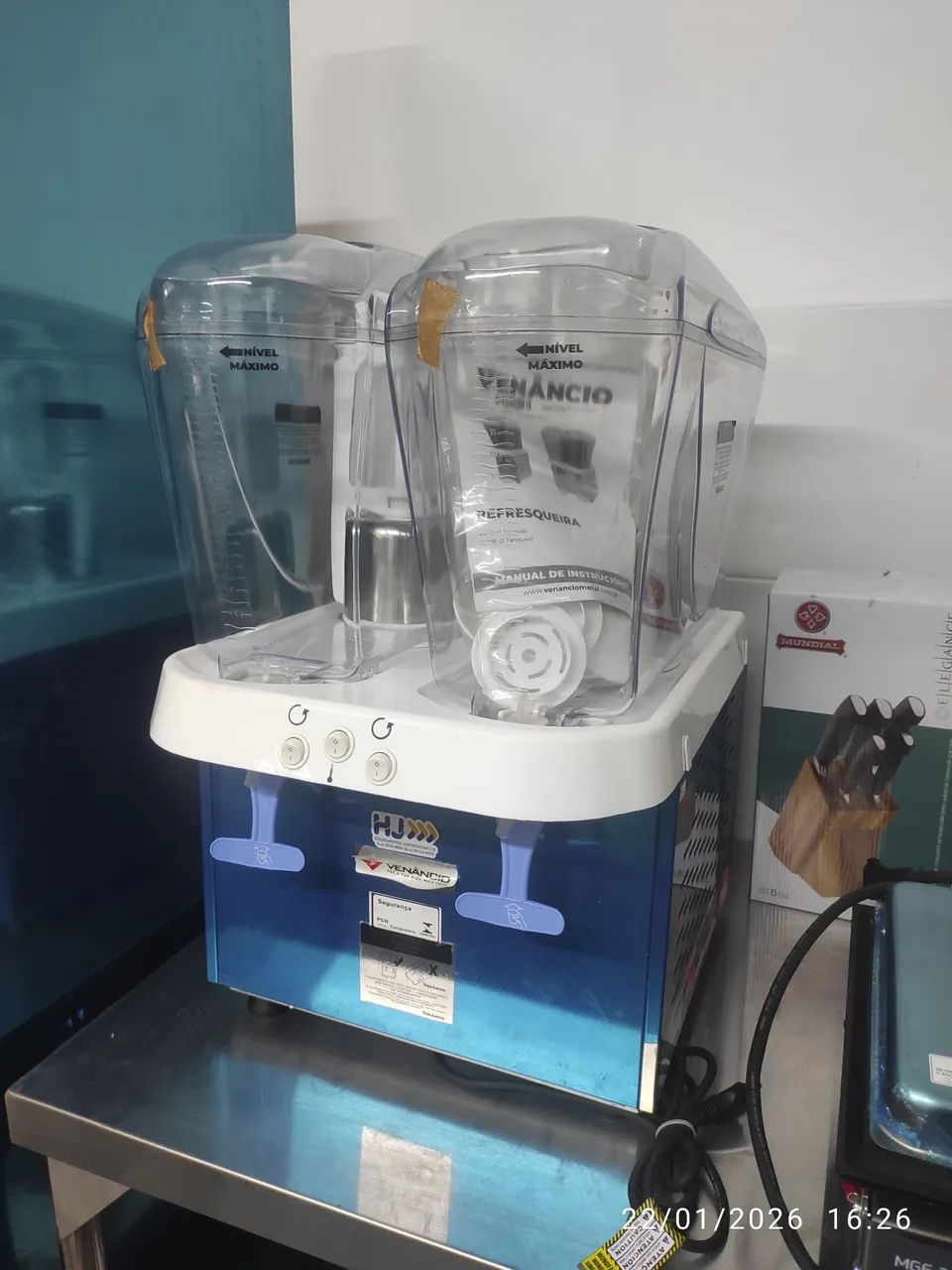 Bh Refresqueira Venâncio 2 tanques máquina de suco 