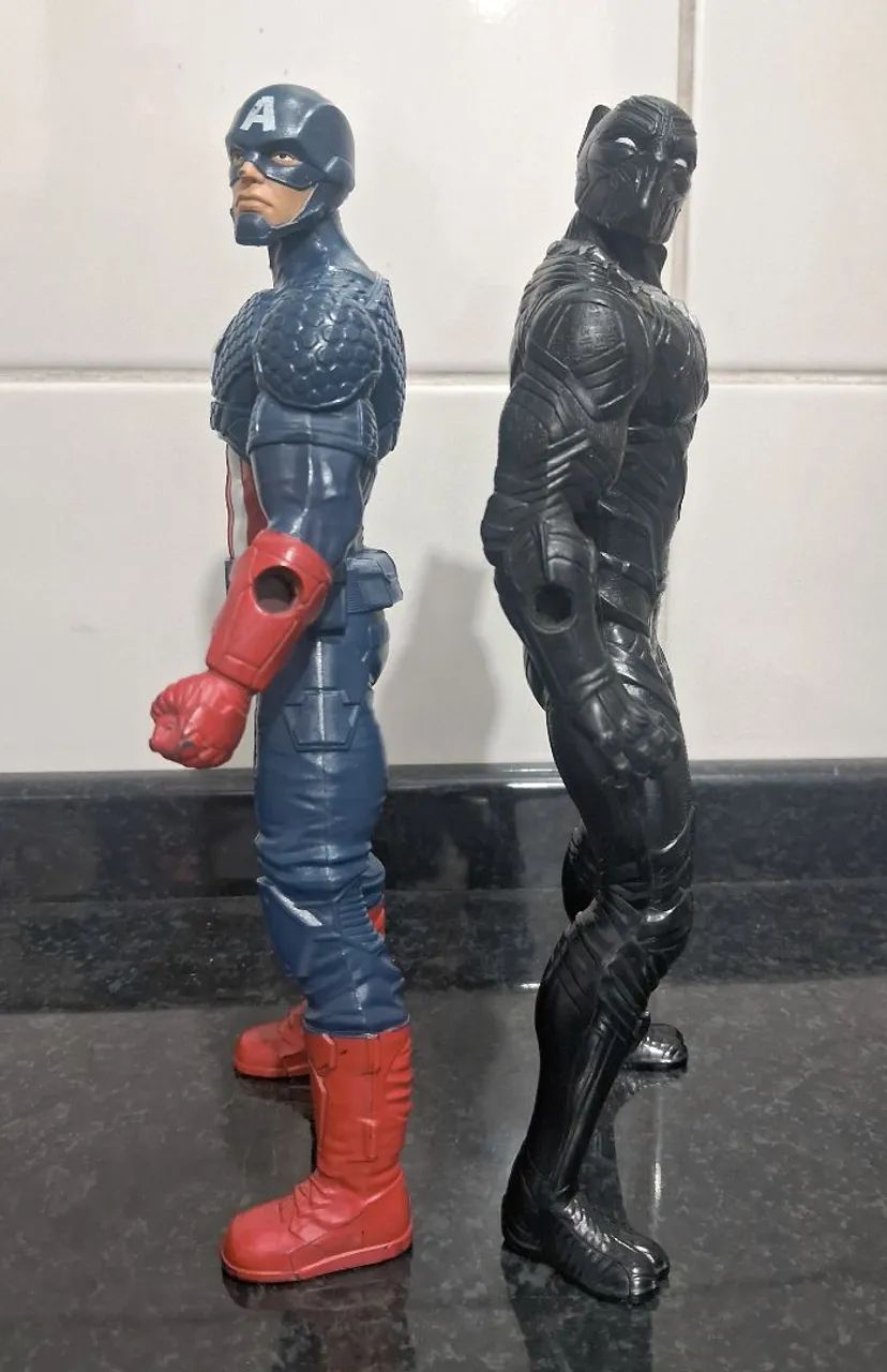Bonecos Capitão América e Pantera Negra  - Foto 3
