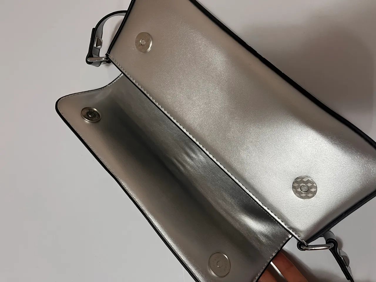 Bolsa pequena prata - Foto 3