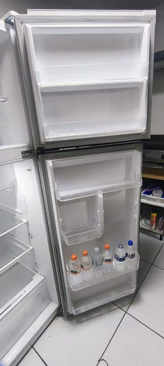 Geladeira midea