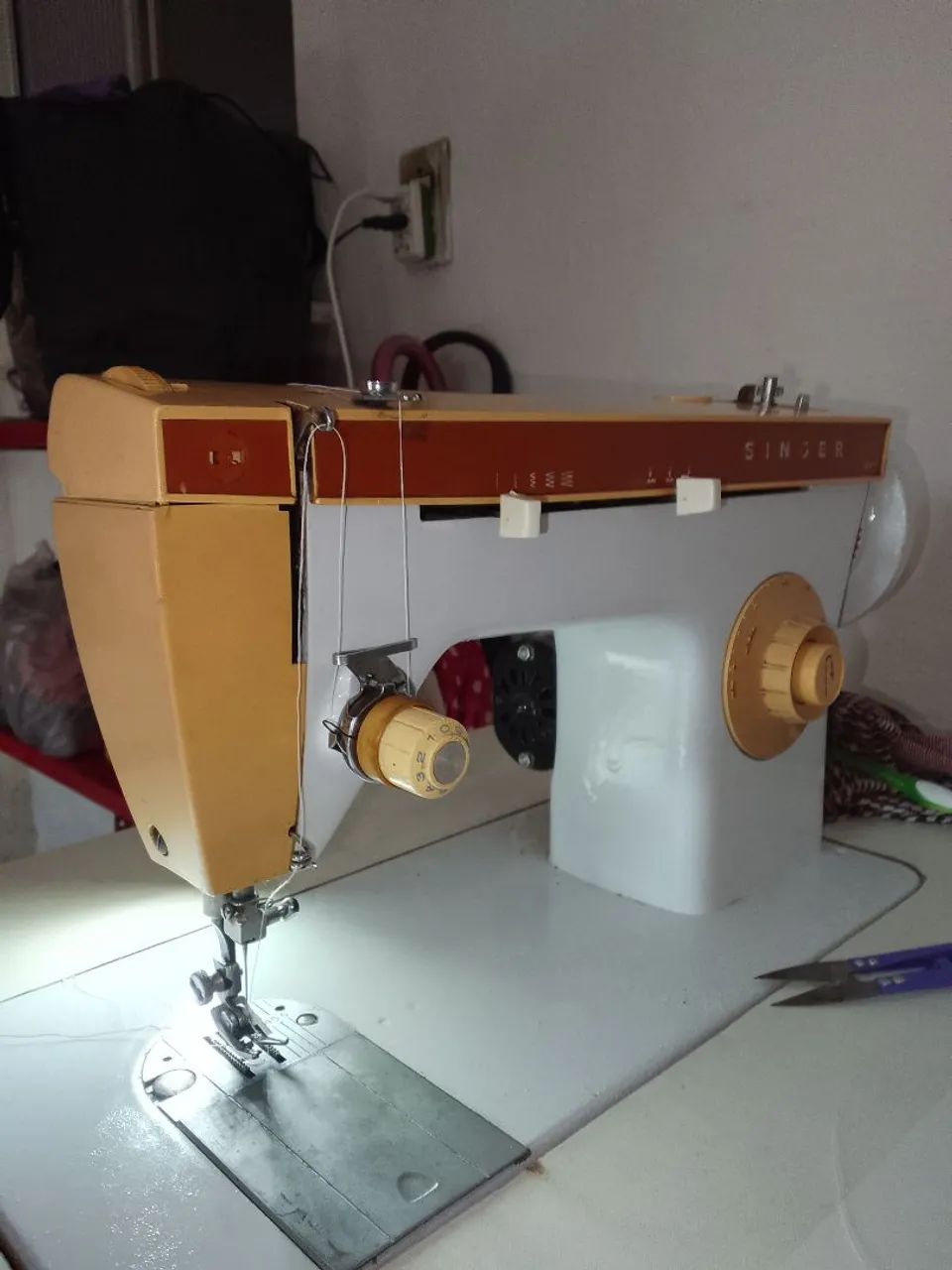 Máquina Singer  - Foto 2