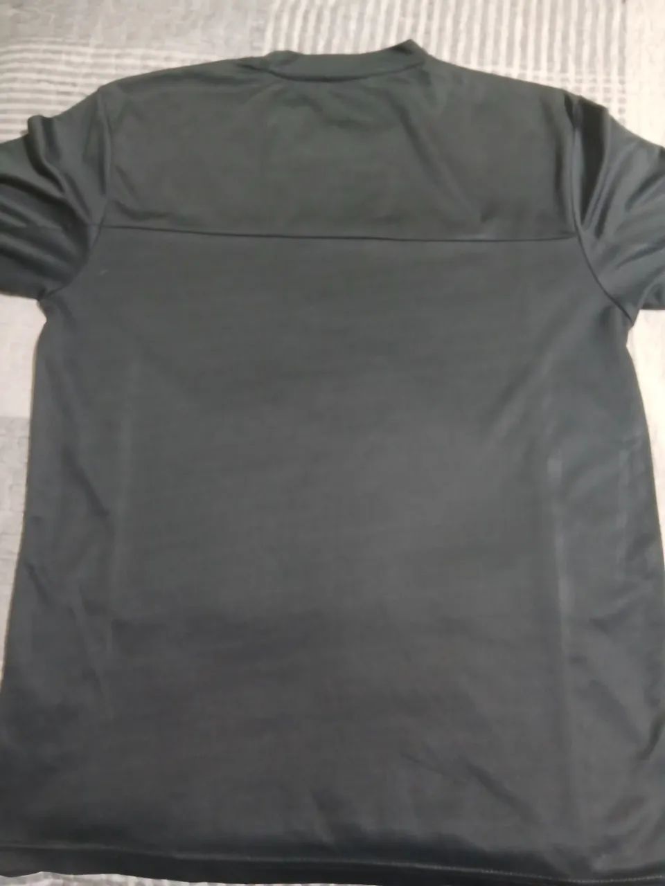 CAMISA BLUETECH EM BOAS CONDIÇÕES TAM M  - Foto 4