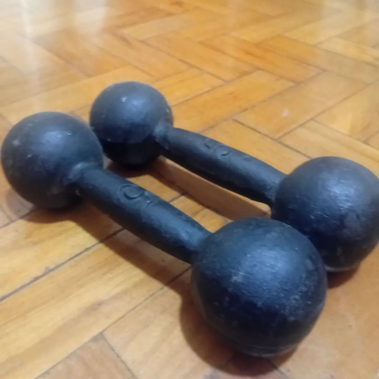 Par de halteres 5 kg - Foto 3