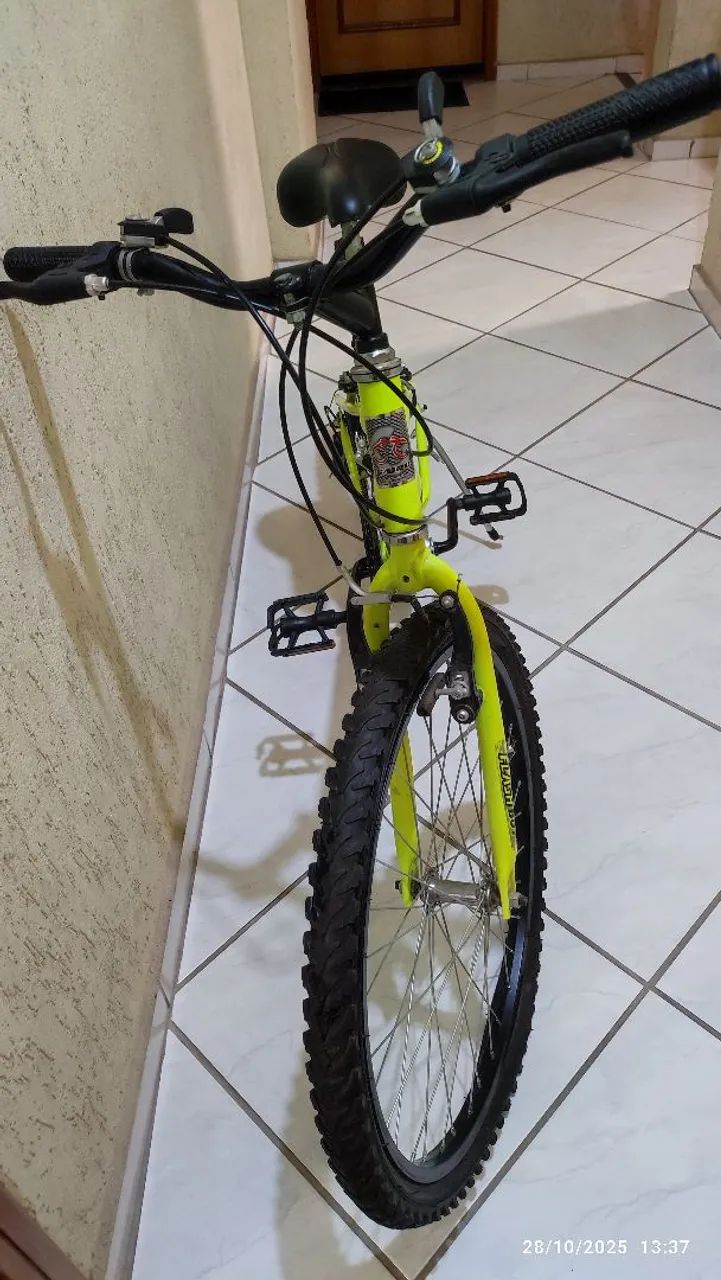  Bicicleta Semi nova aro 24  - Foto 5