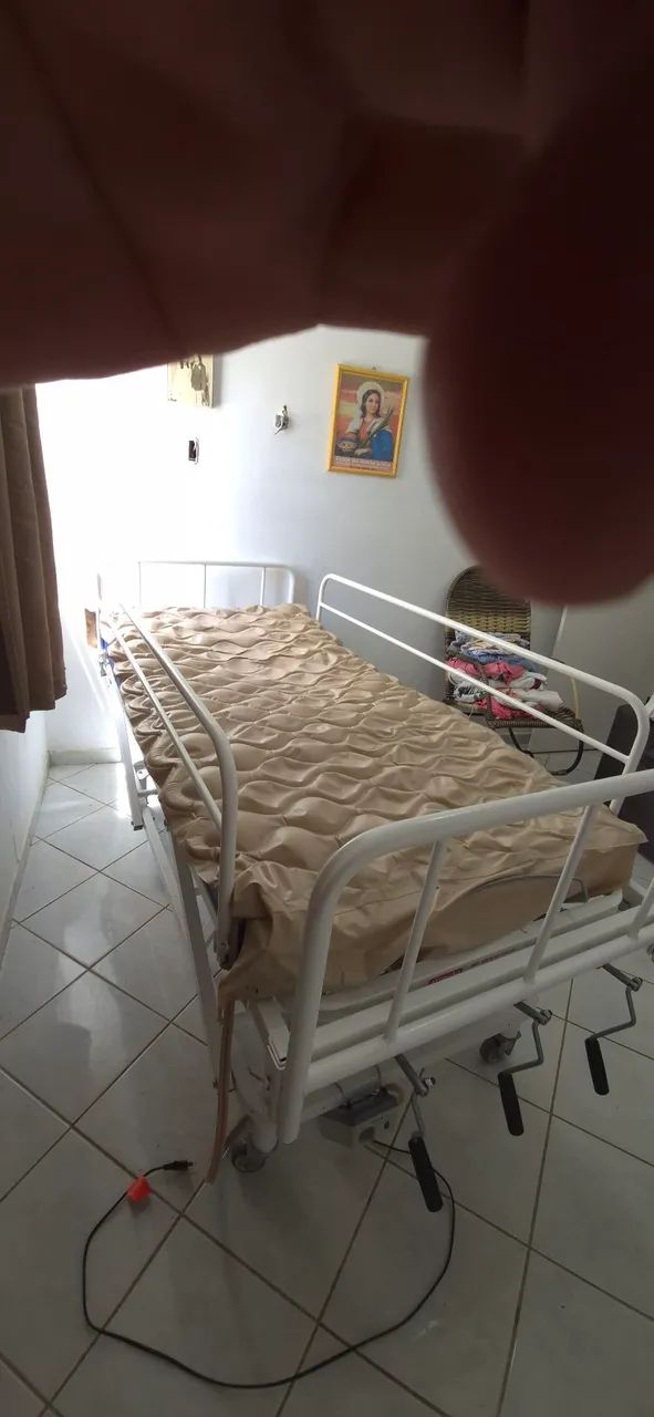 Cama hospitalar semi nova - Foto 4