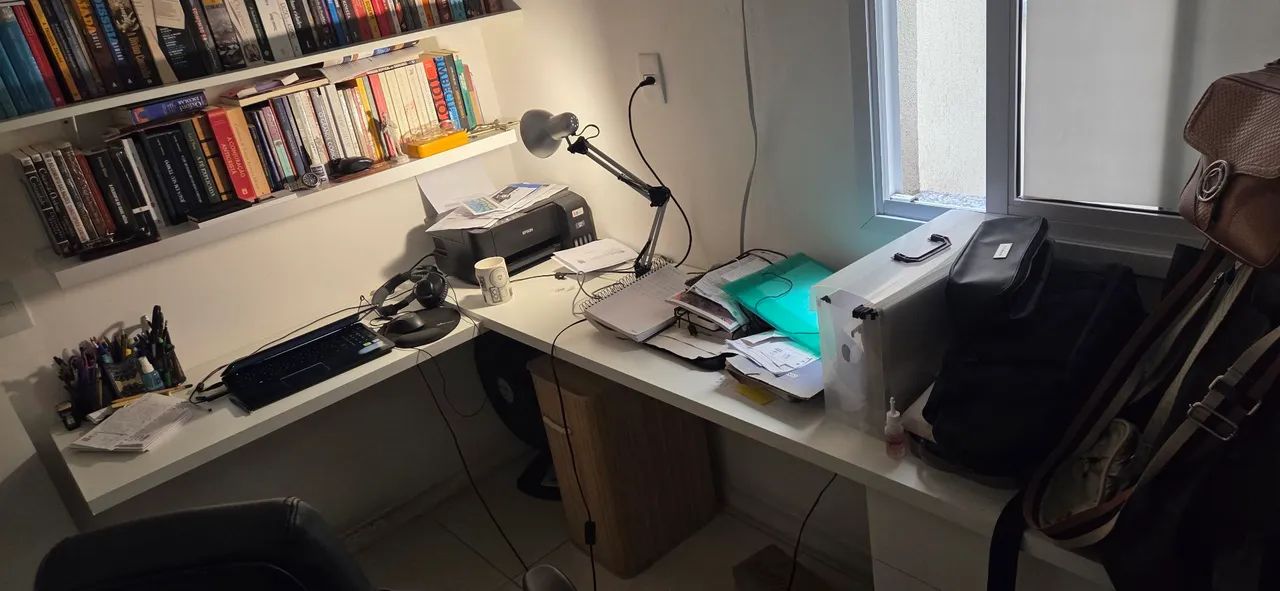 Mesa e prateleiras para escritório  - Foto 2