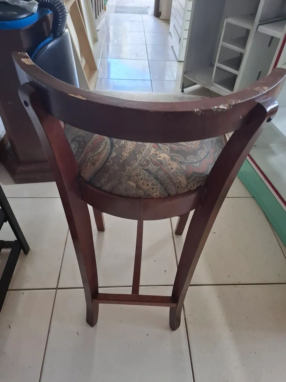 Vendo essa banqueta alta usada  - Foto 2