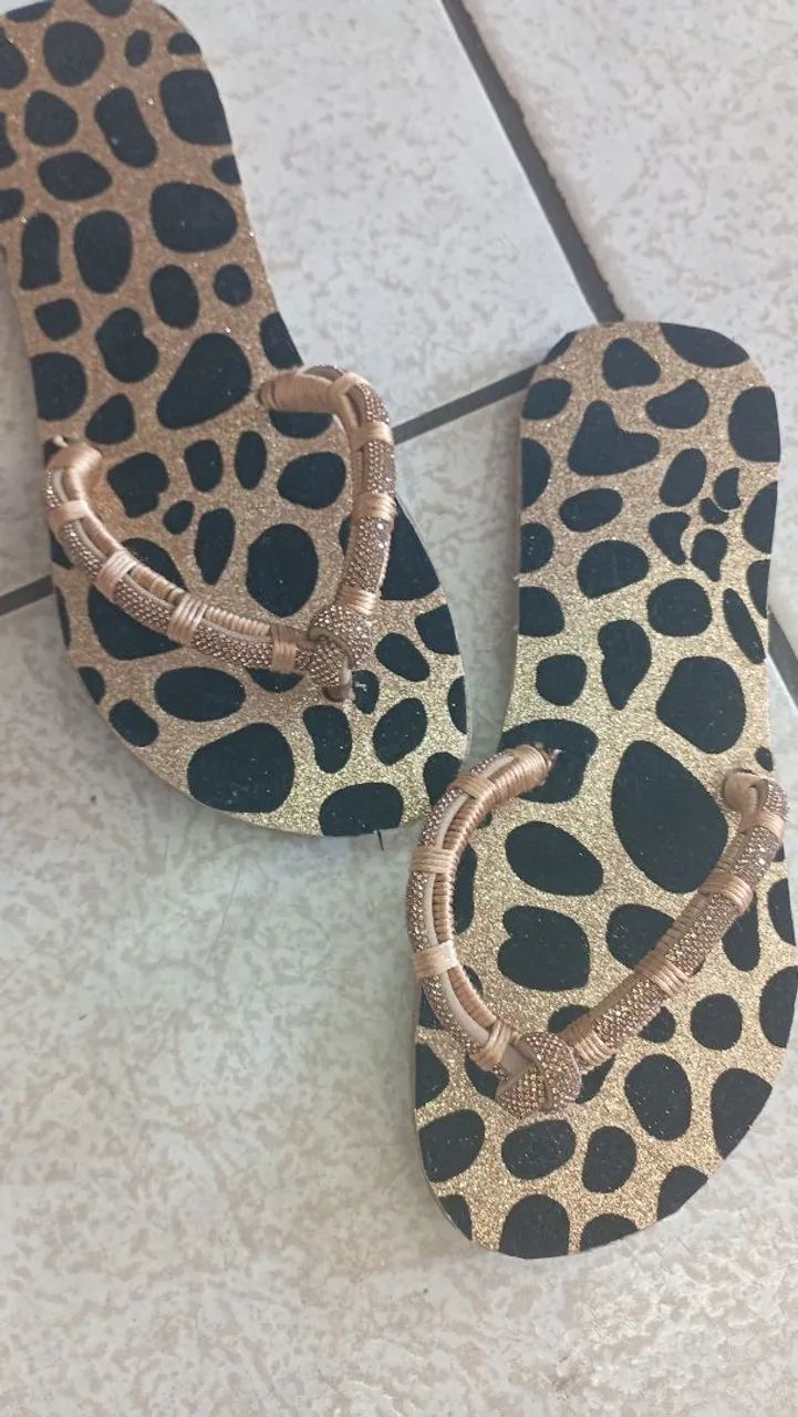 Chinelos femininos bordados  - Foto 4
