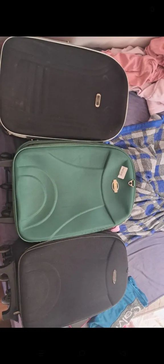Vendo 3 malas de 10 kg vendo 200 reais as 3