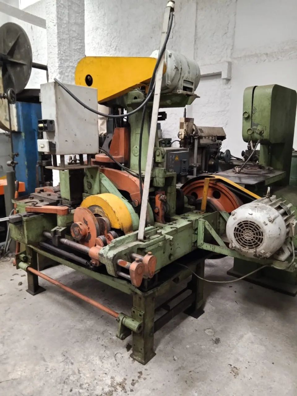 Prensa Horizontal C/ Dispositivo Para Furar / -- 90124 Nc 220/380