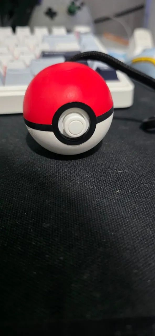 poké ball plus original