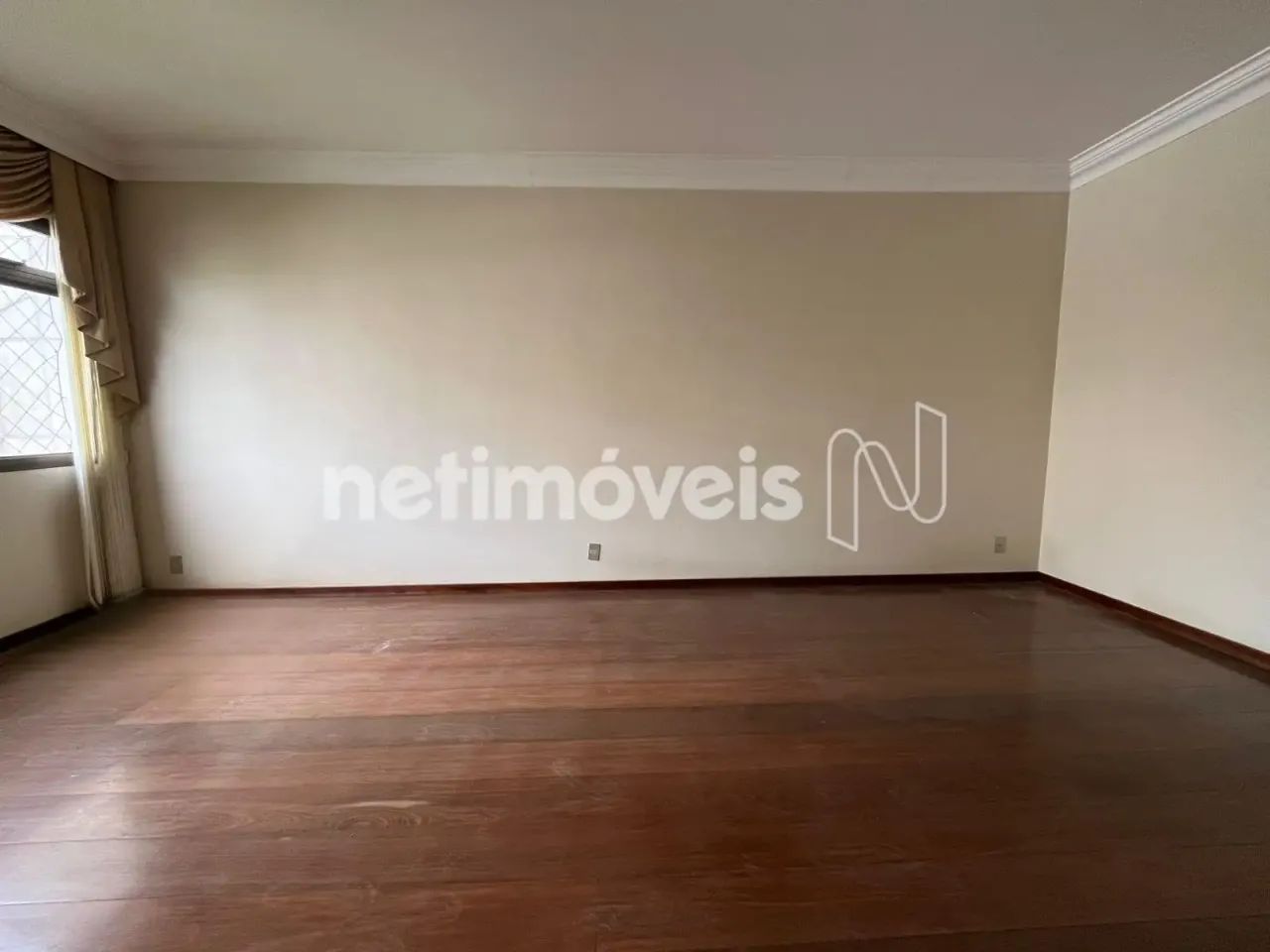 Apartamento à venda com 300m²;, 4 quartos e 3 vagas. - Foto 3