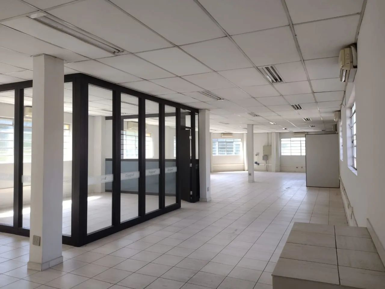 Prédio comercial na Rua Soares de Avellar, 894  1050 m² - Foto 3
