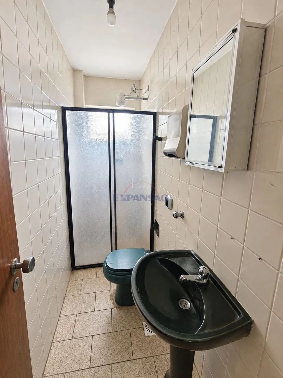 Pavilhão Comercial com 370m², Escritórios e Pé-Direito de 6m - Foto 5