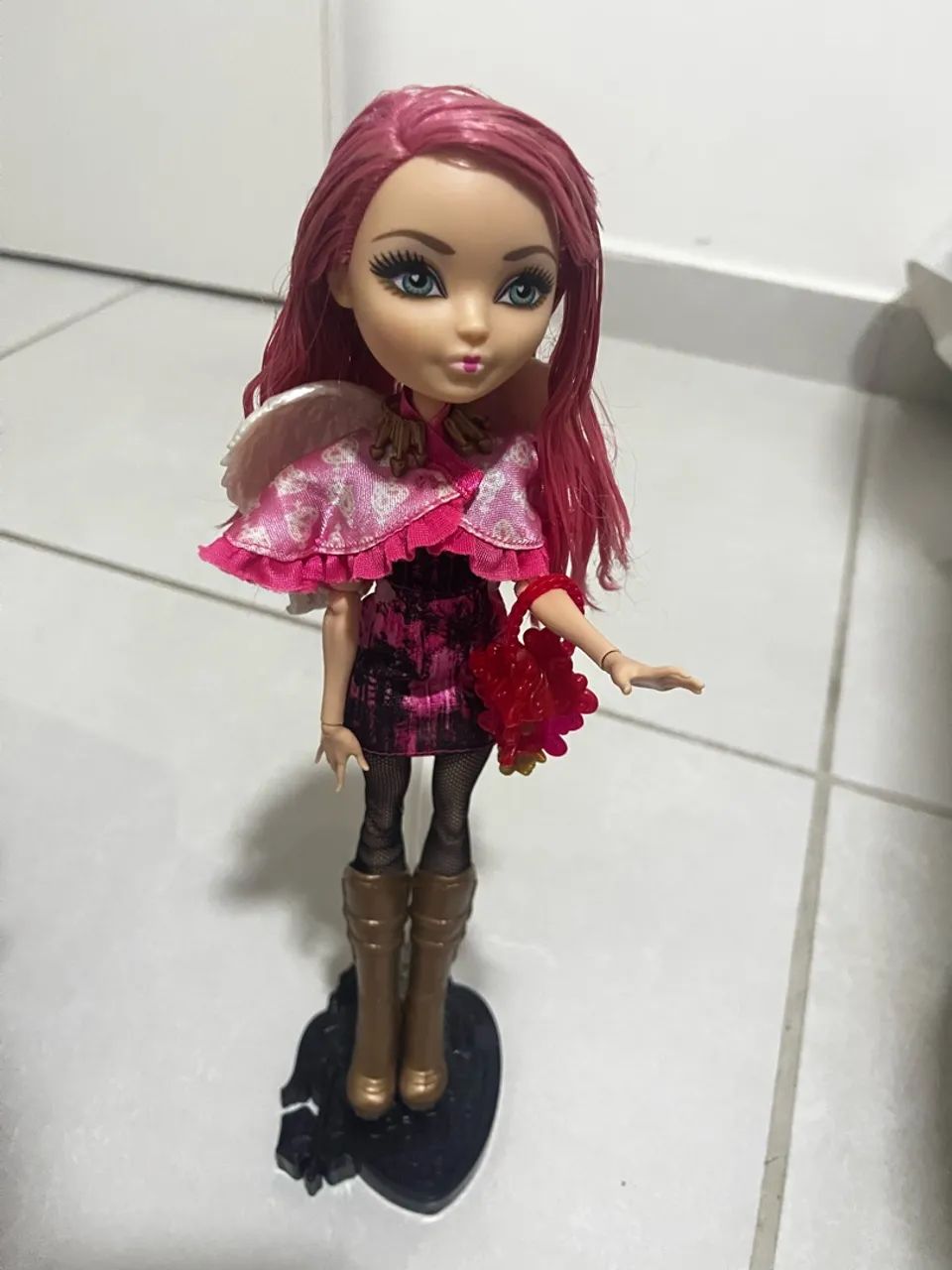 Boneca Ever After High cupido 