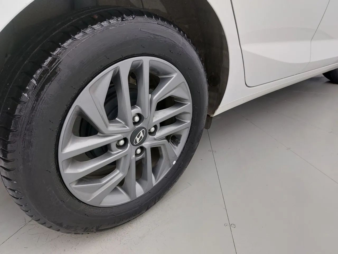 Hyundai HB20 Limited 1.0 Flex 12V Mec., foto 14 de 18