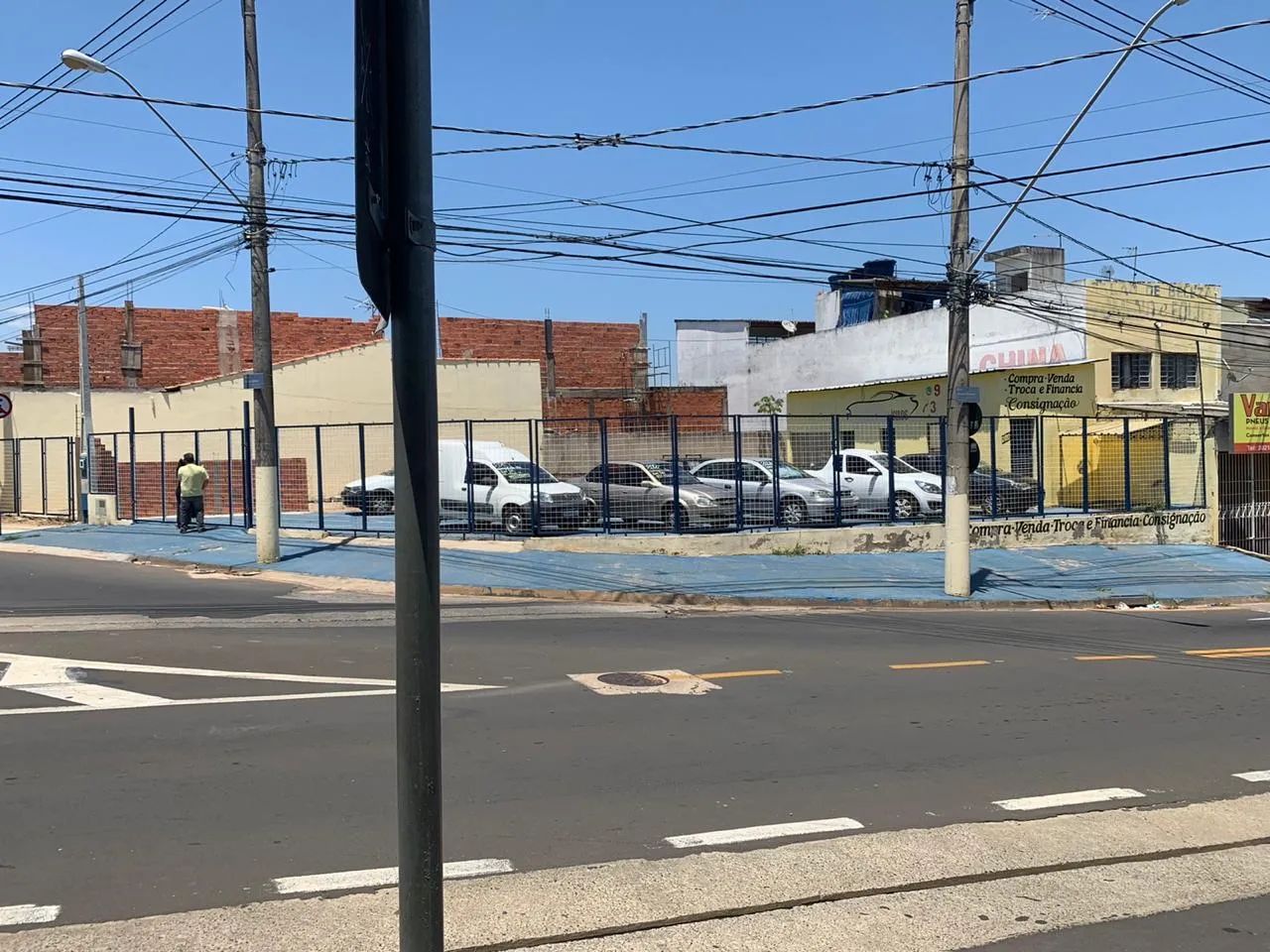 ALUGA-SE LOJA COMERCIAL 