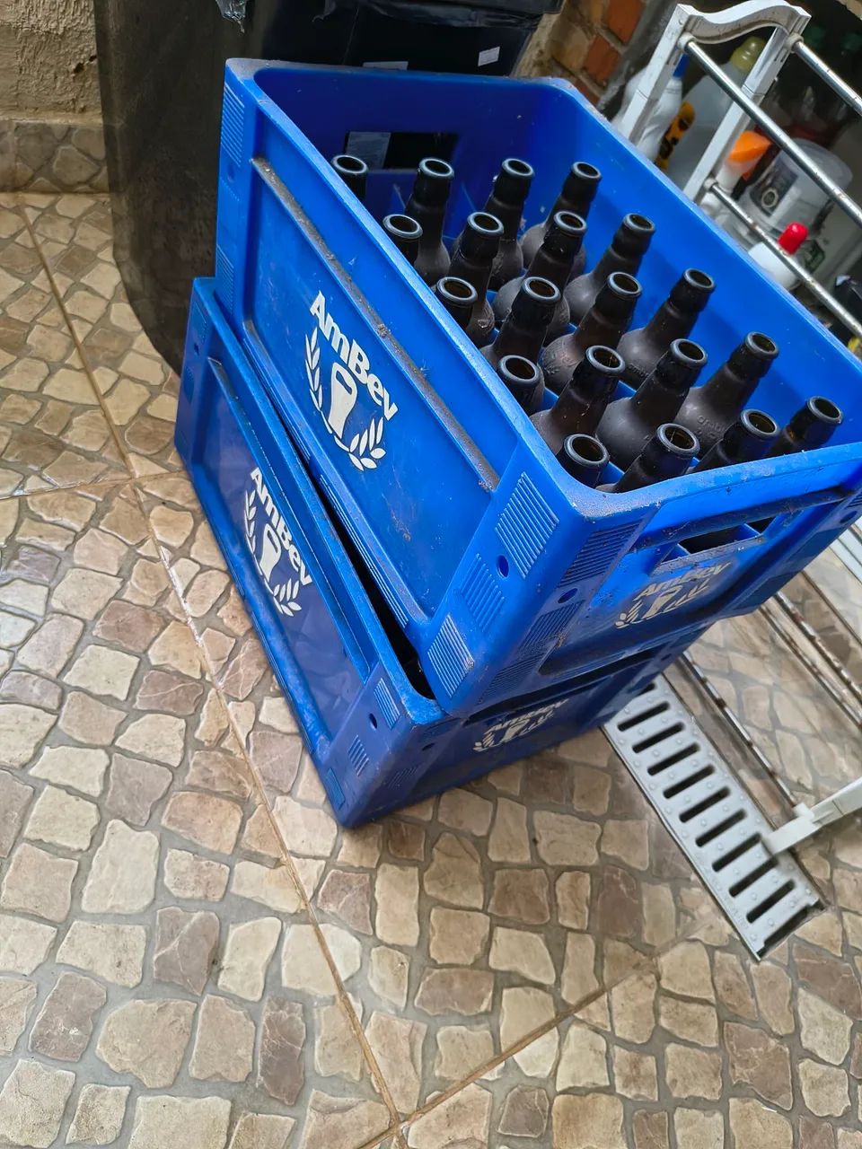 2 caixas AmBev com 44 garrafinhas cracudinhas - Foto 2