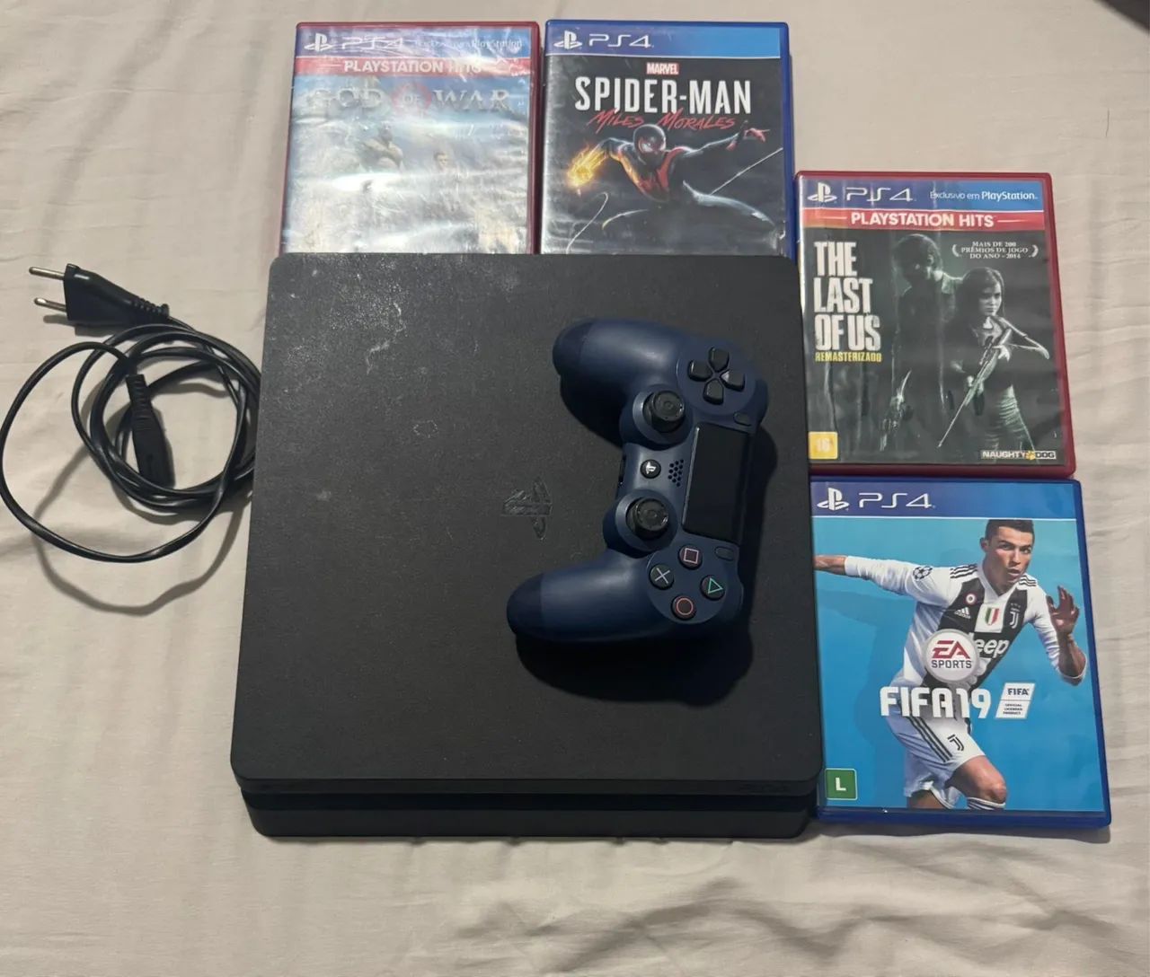 Ps4 slim 1tr