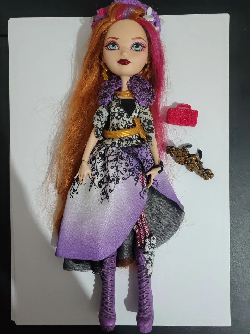 Boneca Holly spring Ever after high 