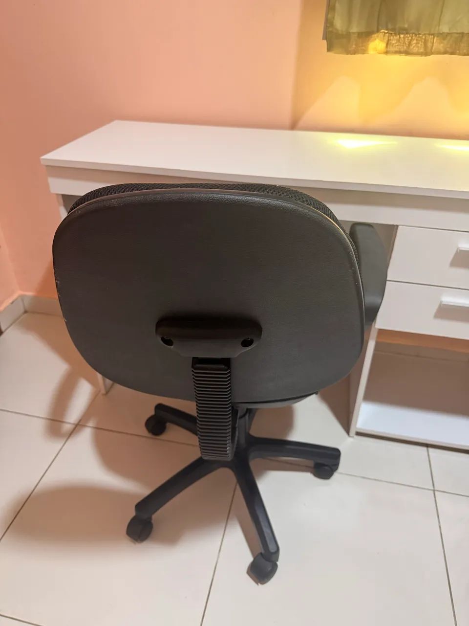 Armário de escritório e cadeira  - Foto 5