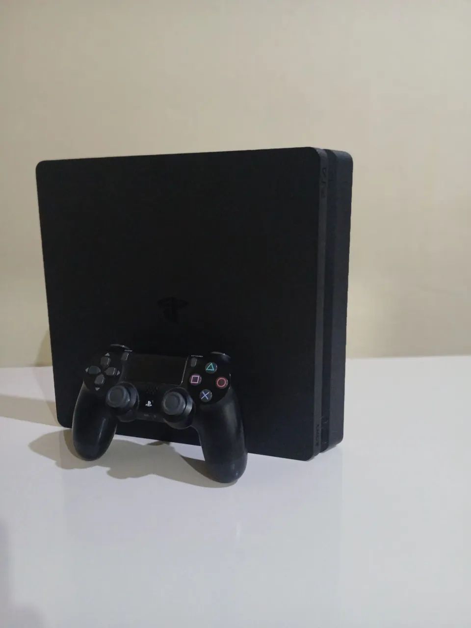 PS4 Slim, com controle, jogo e caixa original - Foto 2