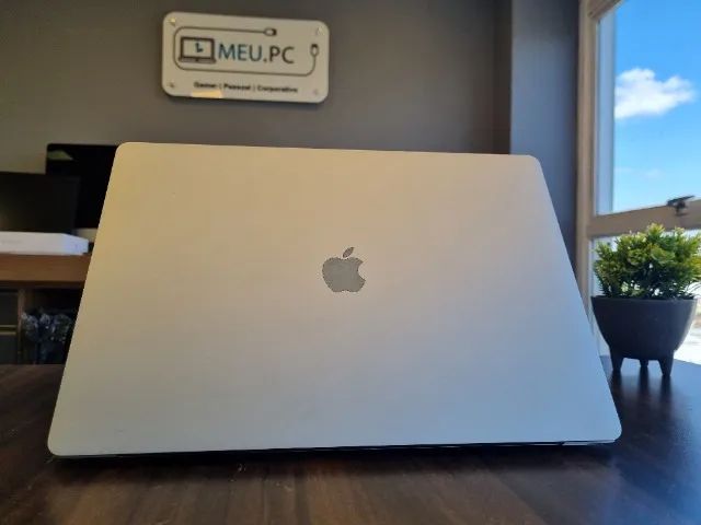 MacBook本体 MacBookPro 16 2019 i7 SSD512GB Apple MacBook Pro 2019 Touch Bar | Core i7 | AMD Radeon Pro