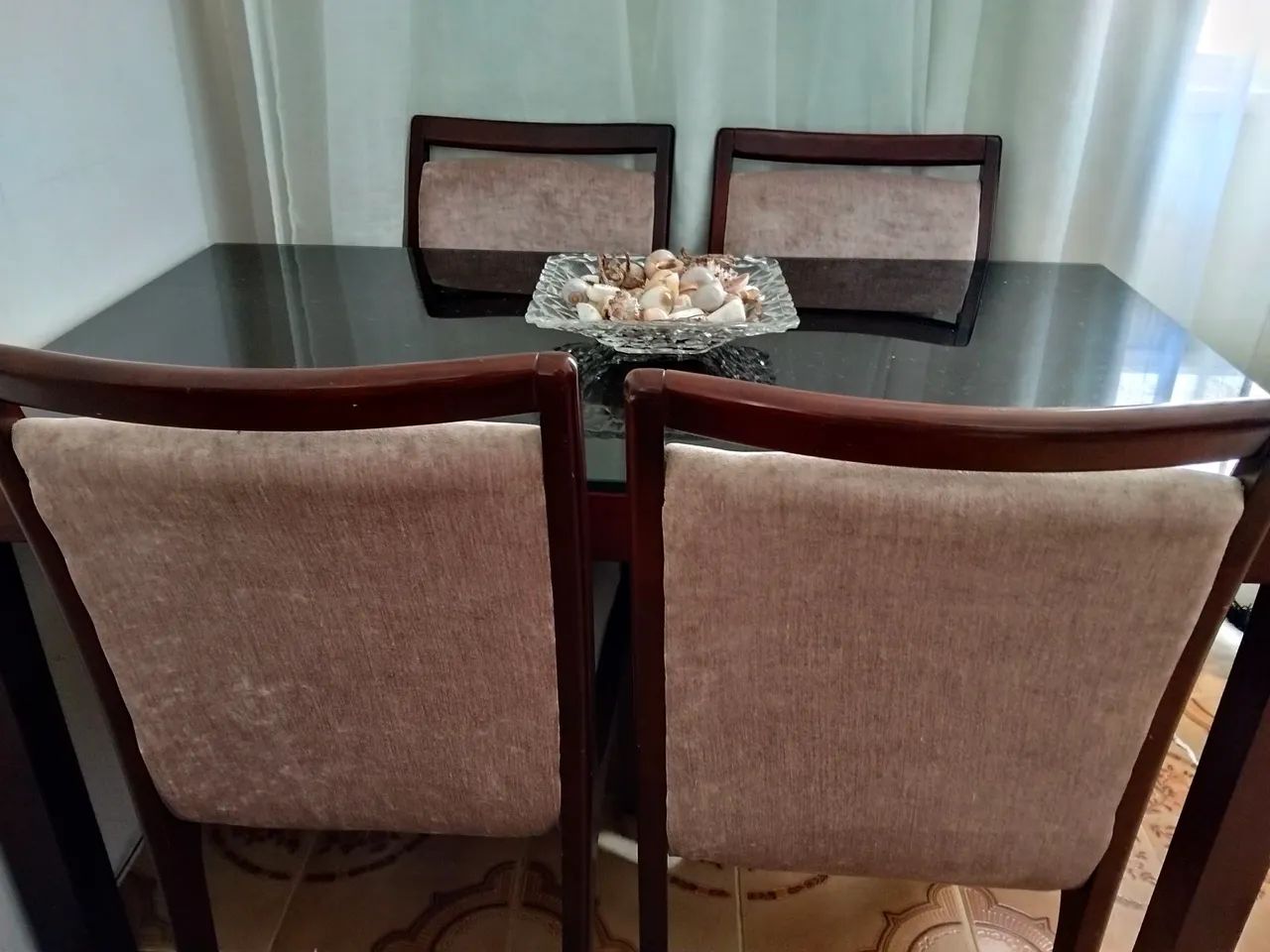 Mesa com 4 cadeiras da lar shopping , grande. - Foto 3