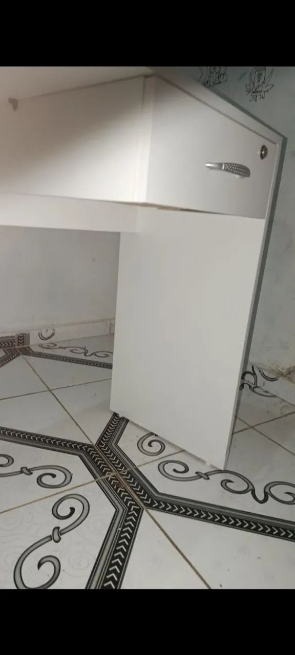 Mesa branca com uma gaveta  - Foto 3