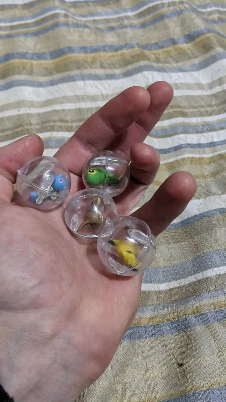Mini Pokemon - com as pokebolas (alta qualidade) - Foto 5