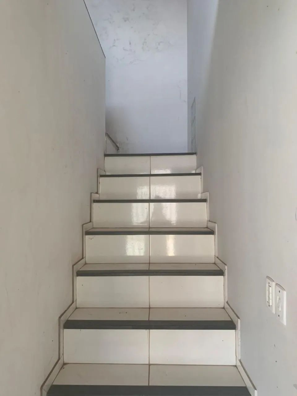 CASA ESPAÇOSA NO COHATRAC COM 5 QUARTOS, 2 SUÍTES E 378m² DE TERRENO - Foto 4