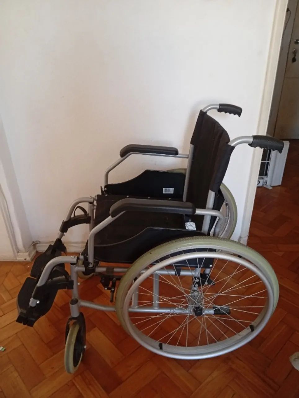 Cadeira de rodas - Foto 3