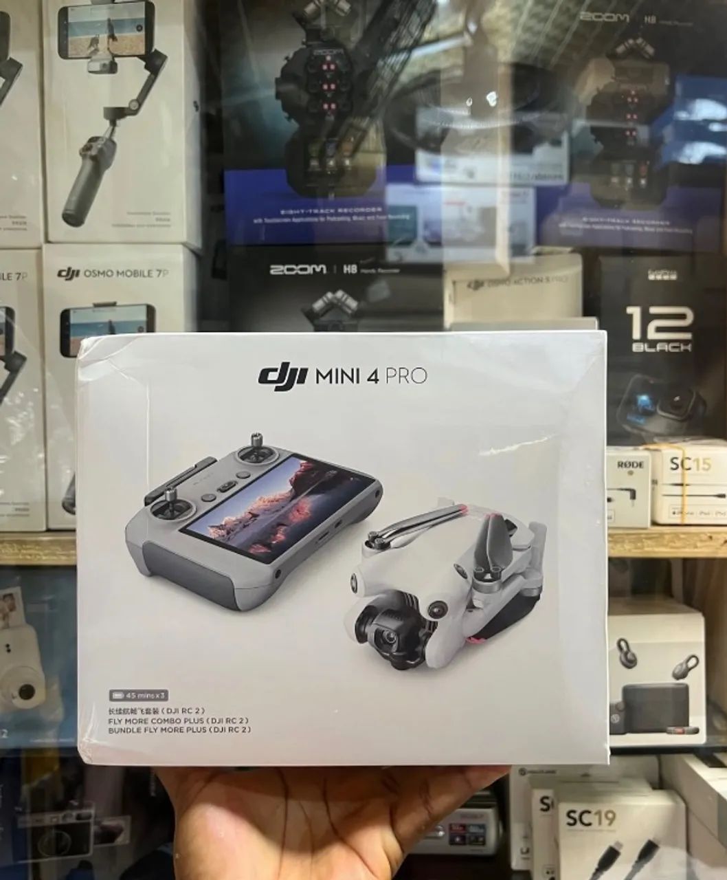 Drone Dji Mini 4 Pro Combo Fly More Controle com Tela Novo com NF 