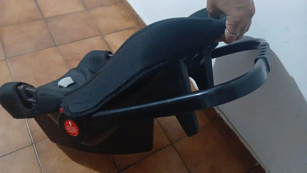 Vendo bebê conforto 