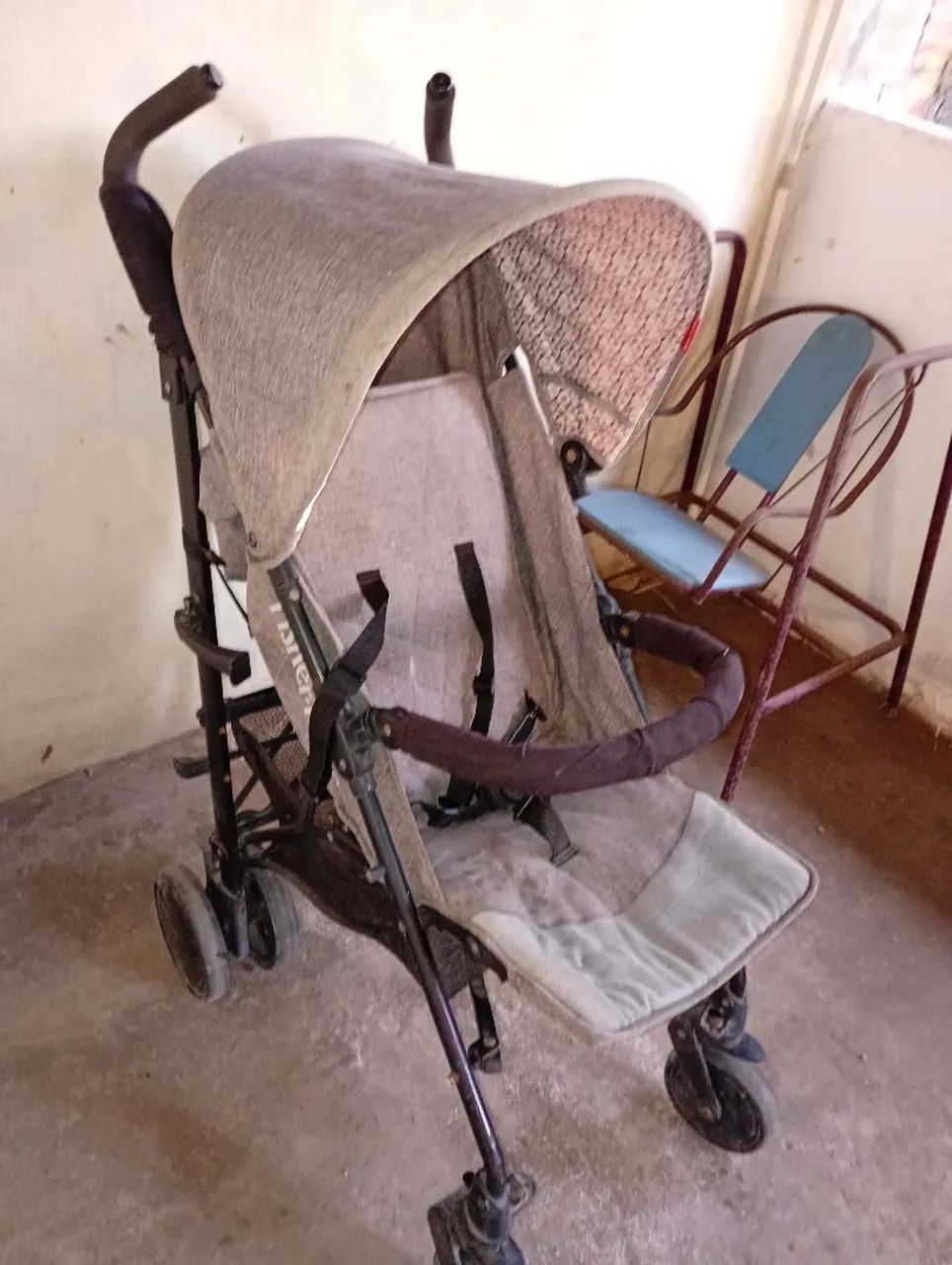 Vendo carrinho de bebê 