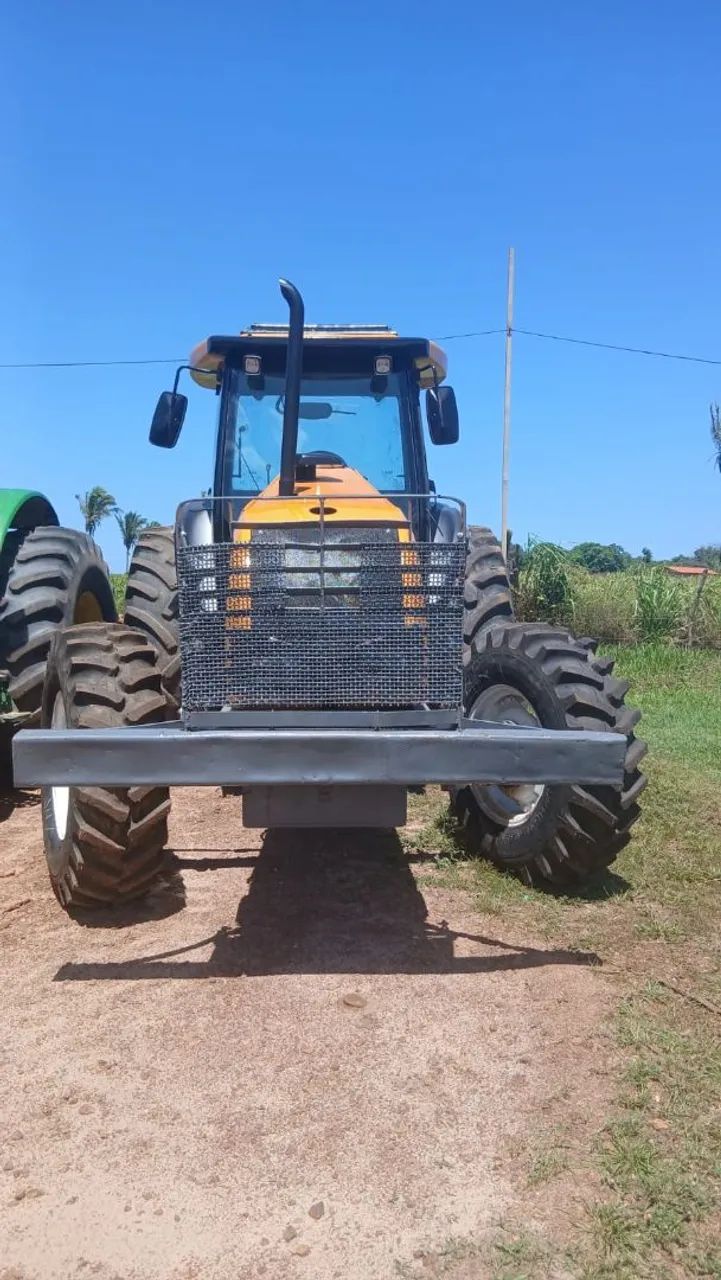 Trator Valtra 